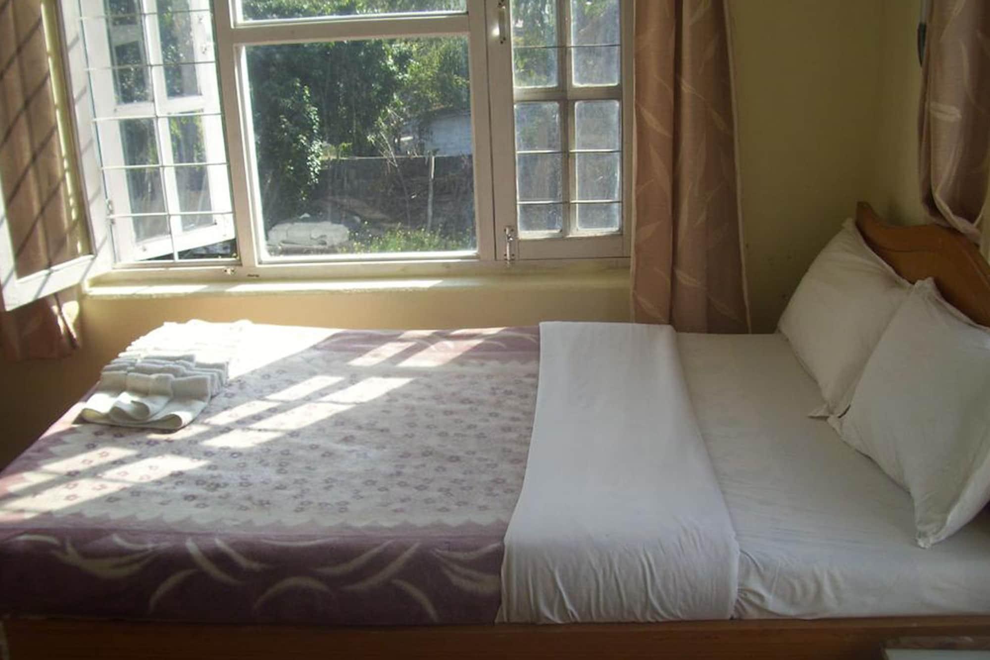 Hotel The Billabong Garden Pokhara Exteriör bild