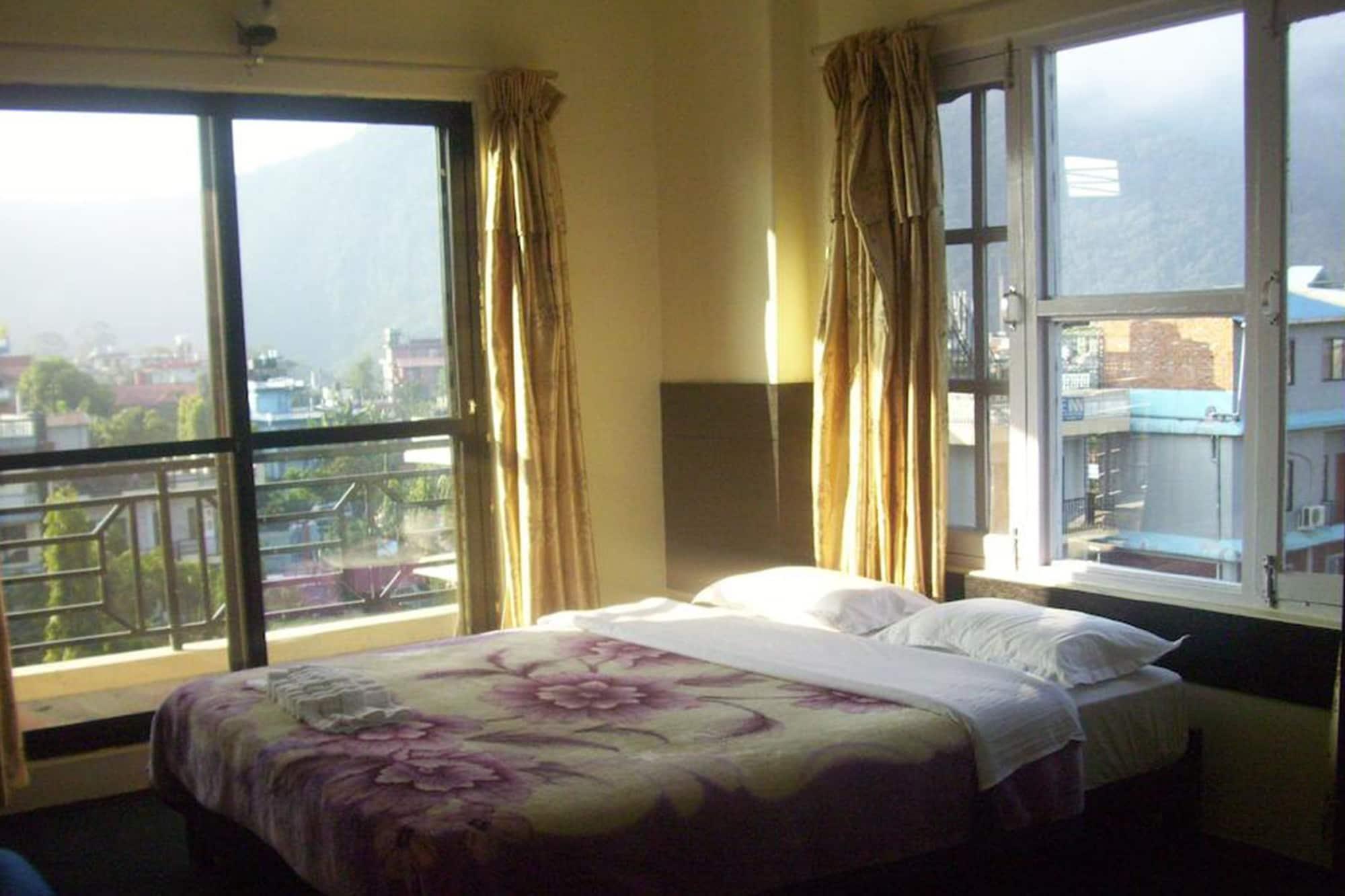 Hotel The Billabong Garden Pokhara Exteriör bild