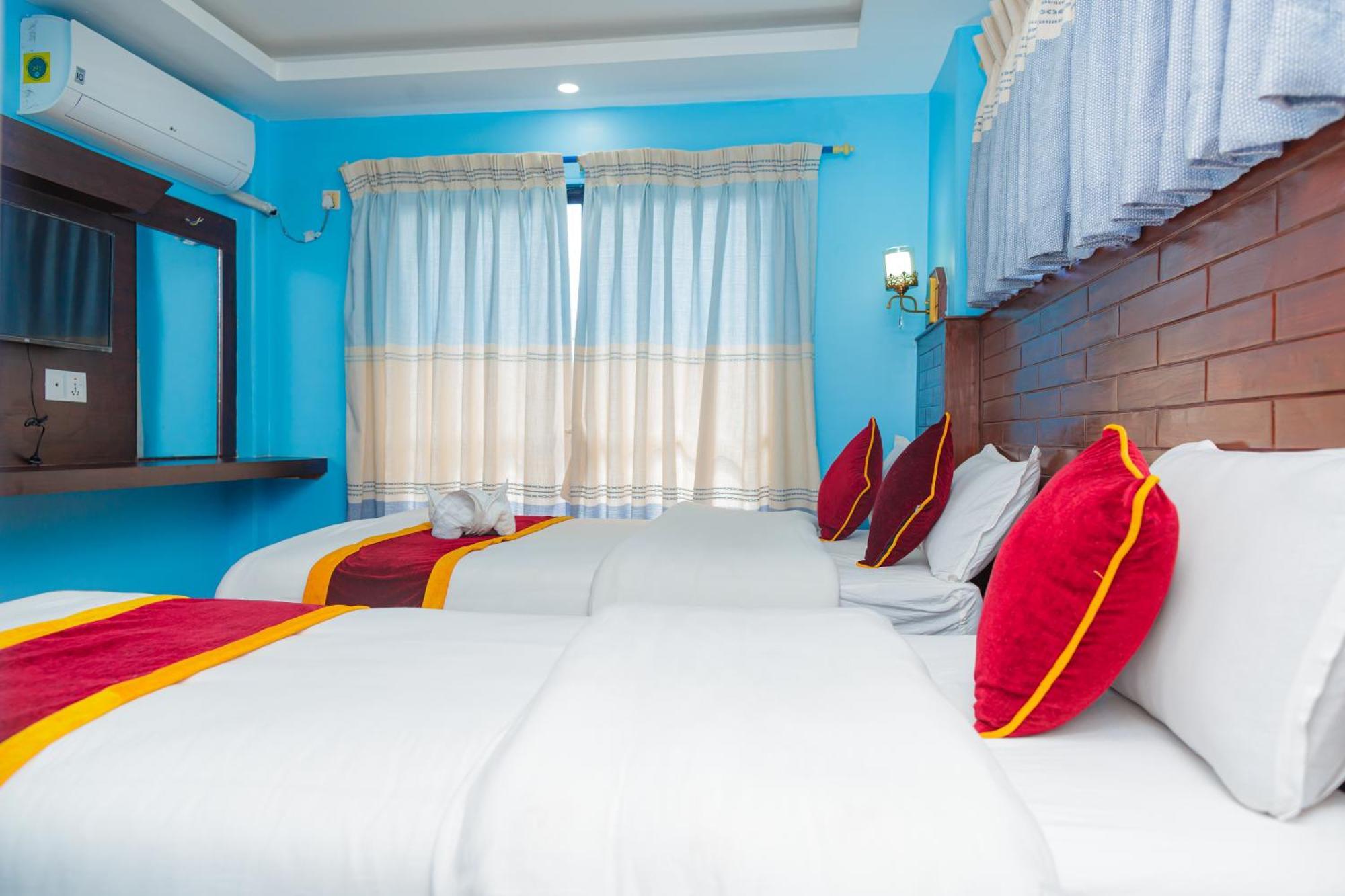 Hotel The Billabong Garden Pokhara Exteriör bild