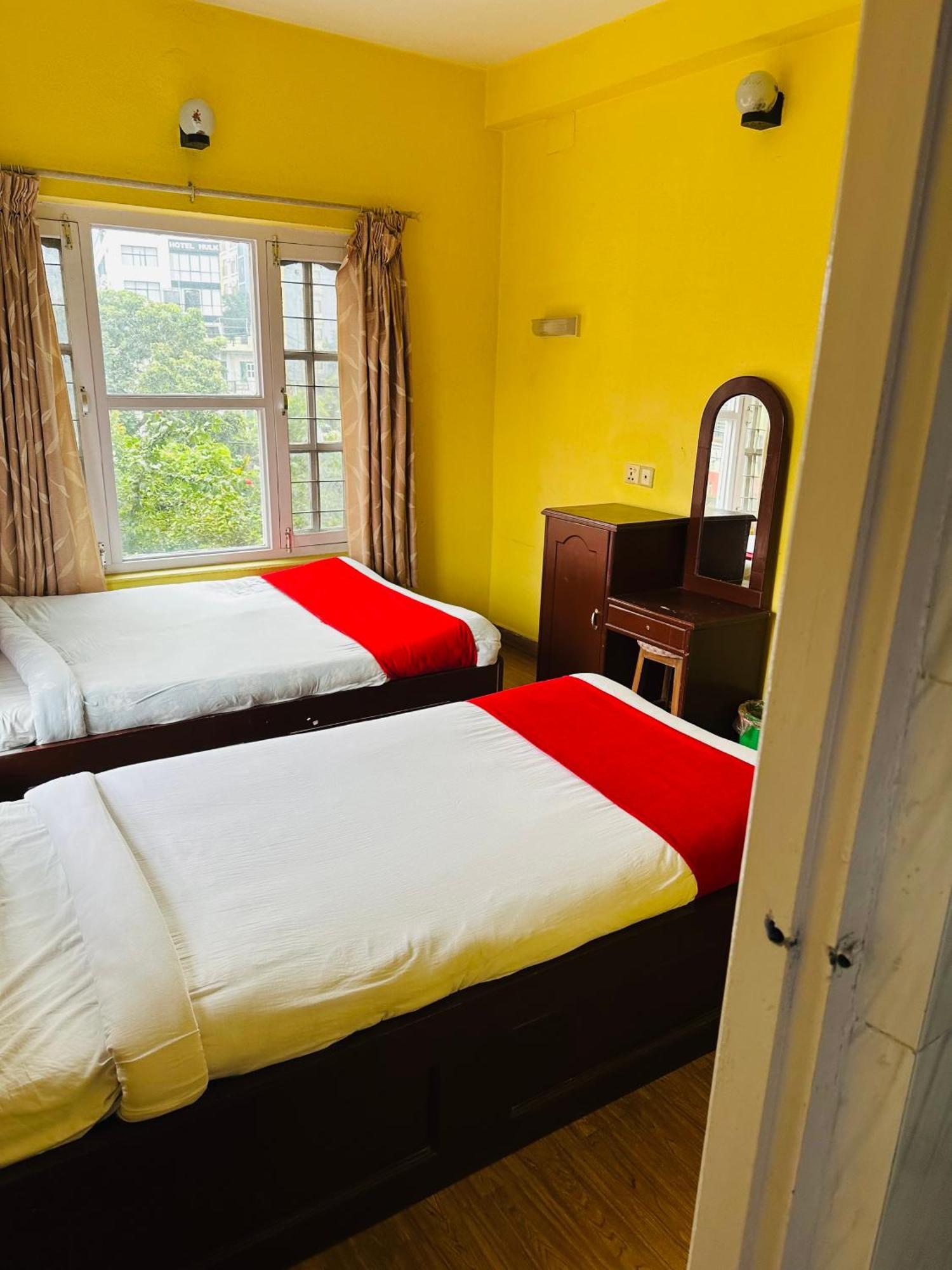 Hotel The Billabong Garden Pokhara Exteriör bild
